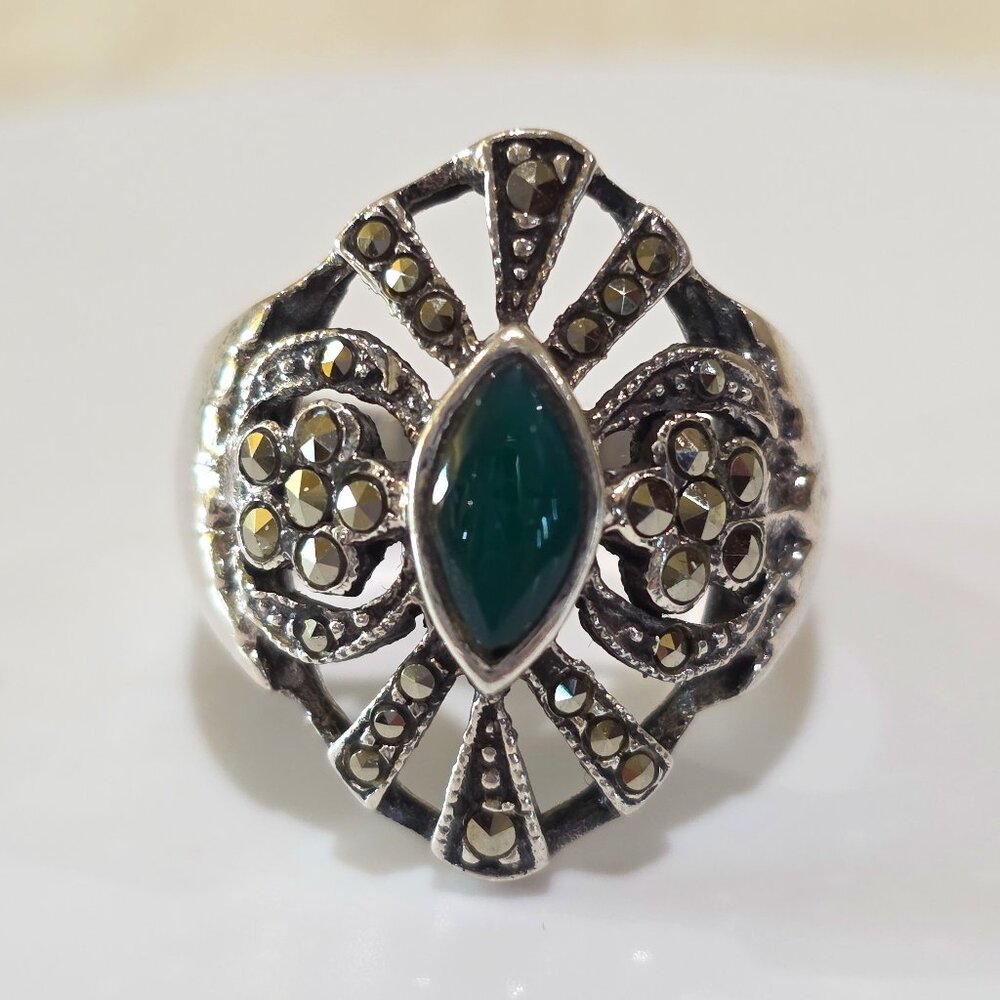 Vintage Victorian Marquise Green Chrysoprase Marcasite Sterling Silver Ring 8.75
